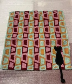 ATSUKO MATANOカラフルな幾何学模様の黒猫タオルハンカチ 未使用品