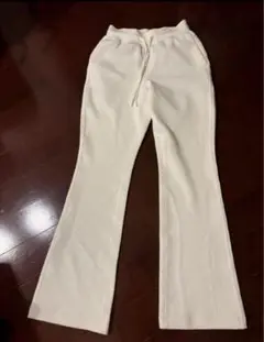 lululemon ホワイトフレアパンツ 秋冬用 XS