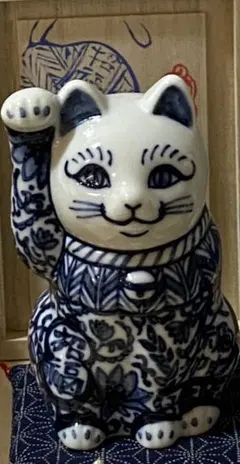 【大型38cm】九谷焼 招き猫 赤絵金彩 縁起物 開運 商売繁盛 置物 大型38cm】九谷焼 招き猫 赤絵金彩 縁起物 開運 商売繁盛 置物 - メルカリ