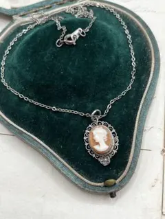 ヴィンテージ カメオネックレス シルバーカラー