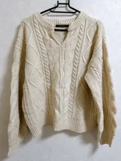 INGNI イング　アイボリー　ケーブルニット Vネックセーター