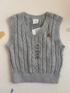 新品 ベビーギャップ GAP リラックスケーブルニットベストセーターブラナンベア