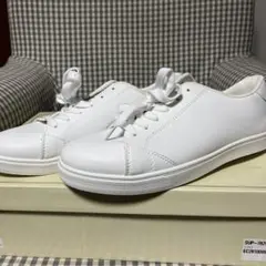 ⭐︎真っ白スニーカー⭐︎