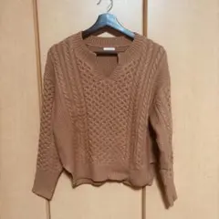 GU ケーブル編みニット ブラウン