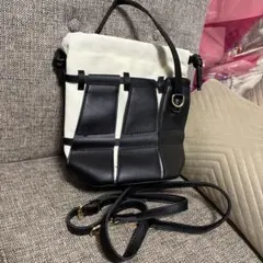 ホワイト/ブラック ショルダーバッグ　未使用