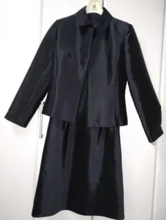 ブラック ワンピとジャケット