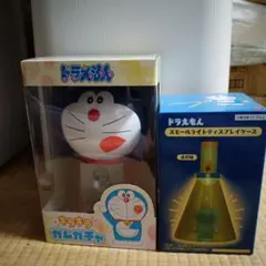 ドラえもんキラキラガムガチャ&スモールライトディスプレイケース