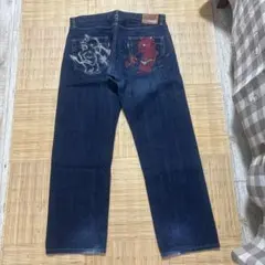 キャラクター刺繍ダークブルーデニム