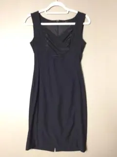 J&R ノースリーブ ひざ丈ワンピース ブラックのサムネイル