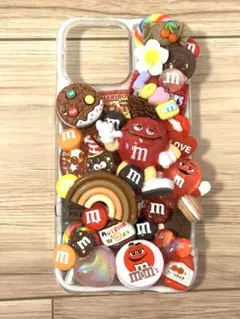 iphone15 pro max M&M'sキャラクター付きケース