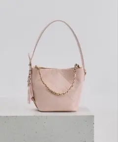最後値下げ新品CHARLES & KEITH 本皮キルティング3 wayバッグ - メルカリ
