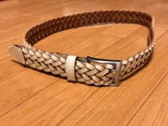 レザー編み込みベルト ベージュとブラウン
