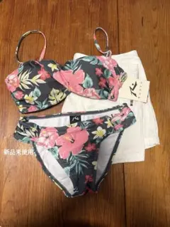 新品　ラスティ RUSTY ビキニ上下　ショートパンツ 3点 水着　サーフィン