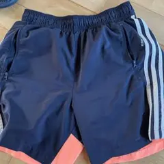 adidas　アディダス　ハーフパンツ