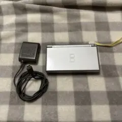 Nintendo DS Lite シルバー 本体 ACアダプター付き