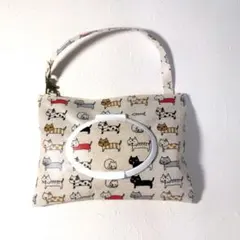 おしりふきポーチ　ウェットティシュポーチ　ねこちゃん行進