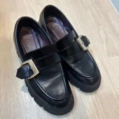 【ZARA】ブラックバックル付きローファー【2月28日まで】