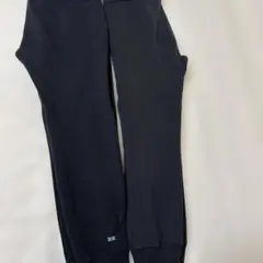 UNIQLO140サイズ 2枚ジッパーポケット付き長ズボン