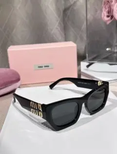 ミッキーマウス ぬいぐるみキーホルダー 赤