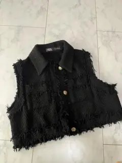 ZARA ツイード　ジレ　テクスチャーフレイドベスト　ブラック　Sサイズ