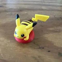 ピカチュウ フィギュア　チョコエッグ　ポケモン