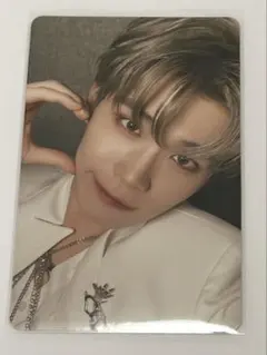 zb1 キムテレ　iconik タワレコ　白衣装　特典　トレカ