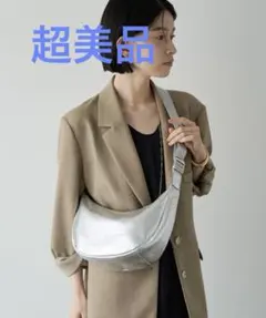 超美品ラシットソフトレザーラウンドショルダーバッグ シルバー