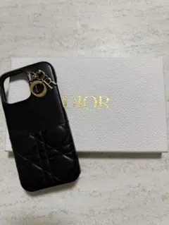 美品未使用に近い】Dior iPhone14proキルティングレザーケース - メルカリ