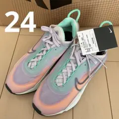 NIKE ナイキ　ウィメンズ　スニーカー　エアマックス2090　かわいい
