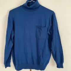 ネイビー タートルネックセーター 胸ポケット付き