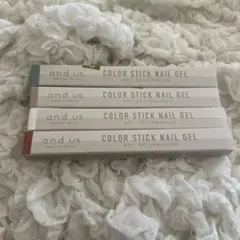 3COINS and us ジェルネイル