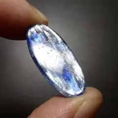 17)カイヤナイトのカボション(ルース・マクラメネックレス)