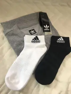 値下げ　新品 アディダス Tシャツ ソックス