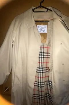 冬物お値下げ中❗️ 美品　Burberry ベージュ トレンチコート
