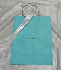 Tiffany & Co. ショップ袋 ショッパー　紙袋のサムネイル