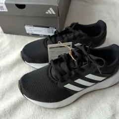 新品未使用★adidas　アディダス　スニーカー　24.0