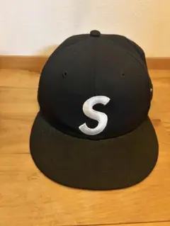 Supreme ニューエラ ブラック スナップバックキャップ ワッペン