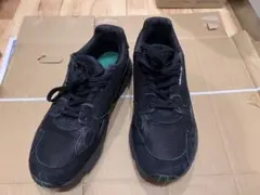 adidas originals FALCONスニーカー F97483