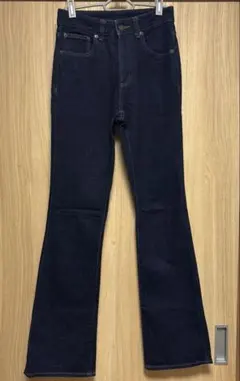 ダークブルーブーツカットデニム　ミドルライズフレアジーンズ　丈長め　GU