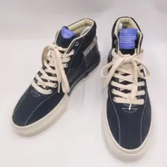 Item thumbnail for item 9eeef20a-4a67-4f0e-b3cb-b2e9150bf12e