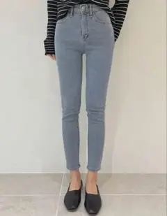 ライトブルースキニーデニム