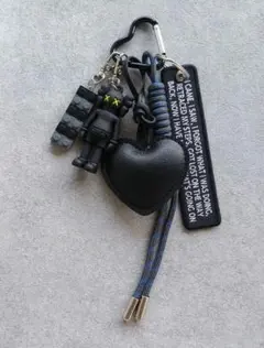 じゃらじゃらキーホルダー バッグチャーム キーチャーム　ブラック　ハート