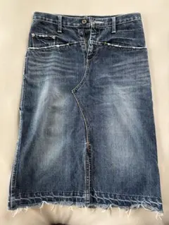 ダークデニム タイトスカート ツバメ刺繍あり　フリンジ仕上げ