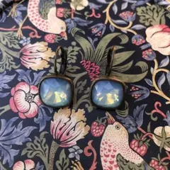 Item thumbnail for item 3298f408-1c22-49aa-a0c3-29cfcc55b7c3