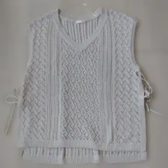 GU ニットベスト Vネック Sサイズ
