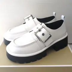 MICHAEL KORS COLBY レザー ホワイトローファーのサムネイル