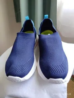 ネイビー スリッポンスニーカー