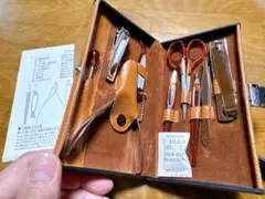 オレンジ色のグルーミング・爪切りセット