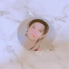 Stray Kids スキズ Hollow バンチャン レンチキュラー缶バッチ