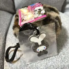 サンリオ　ギャルらび♡ファーチャーム　シナモンロール
